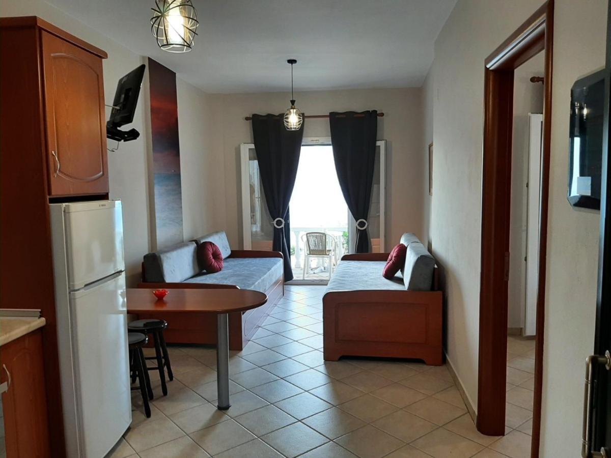 Blue Bay Apartments Sívota エクステリア 写真