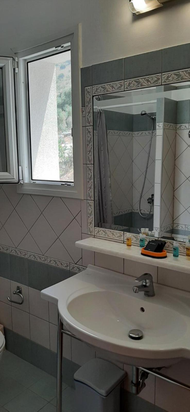 Blue Bay Apartments Sívota エクステリア 写真